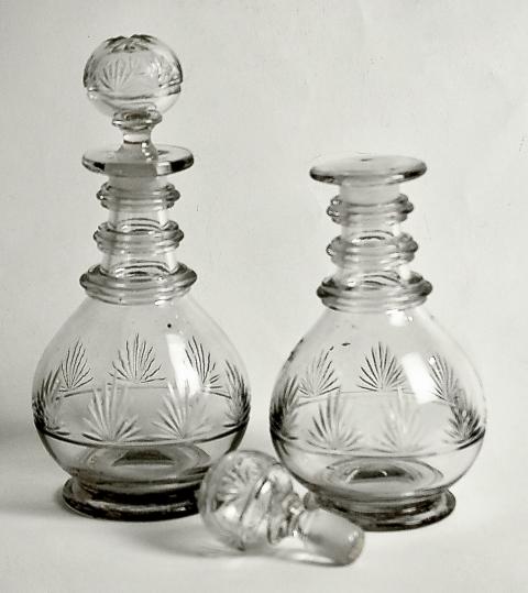 1983.106 pr of decanters