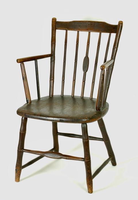 1980.7 Chesnut Windsor armchair