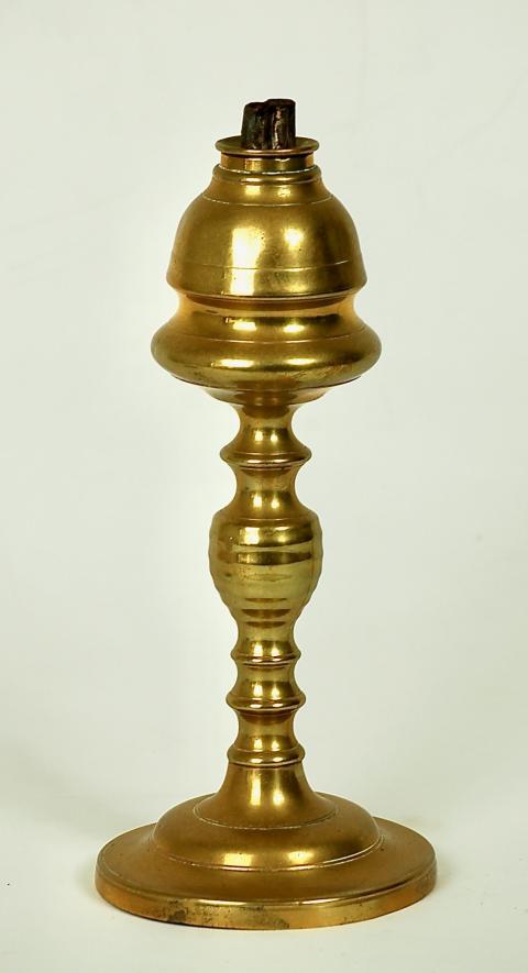 1984.3.1 whale oil lamp