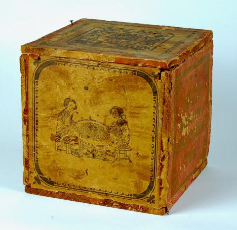 2009.44 tea box
