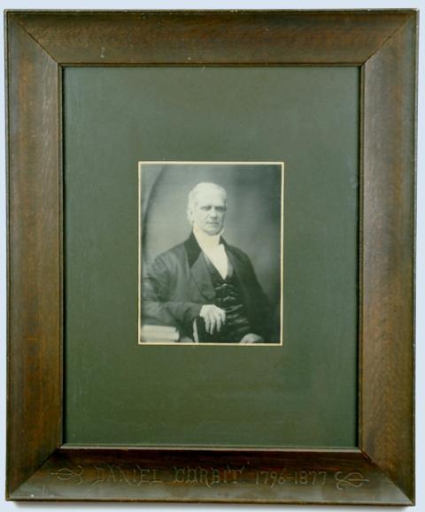 1971.1428 framed portrait