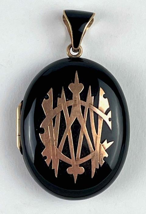2012.201 pendant