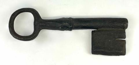 2021.32 large key