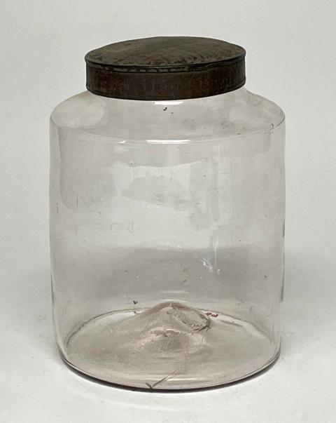 1868.849.1 lidded canister