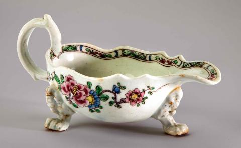 1971.1472 sauce boat