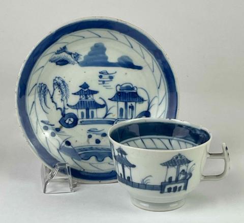 1971.769 cup and saucer