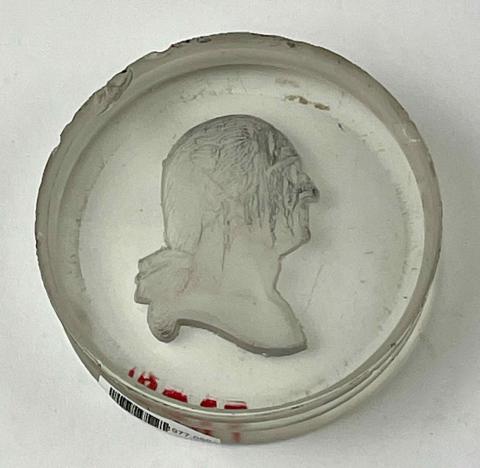 1977.591 glass cameo paperweight