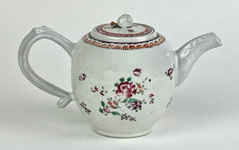 1971.702 teapot