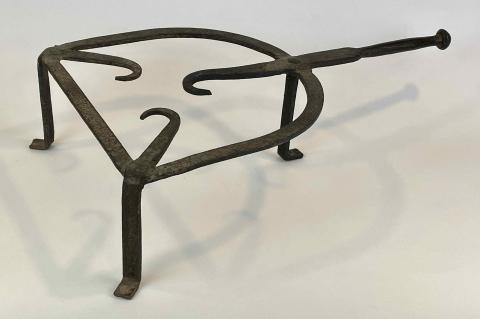 1977.570 trivet
