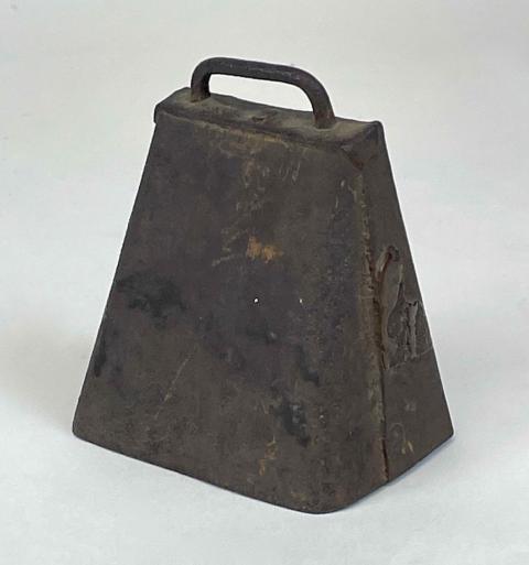2018.186.3 cow bell