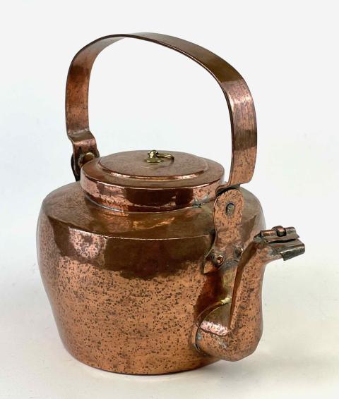 1959.3720 tea kettle