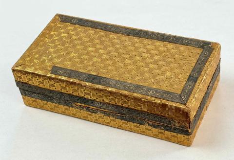 1971.1519 embossed box
