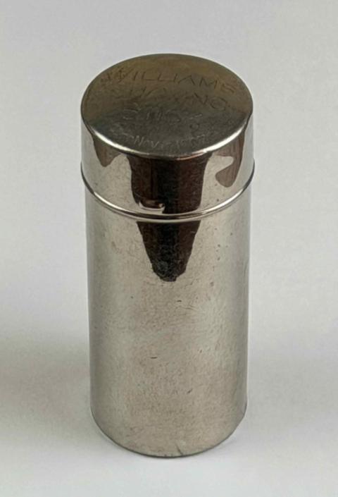 2013.4 shaving canister