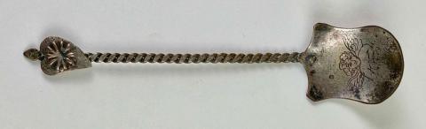 1971.1116 spoon