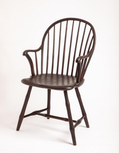 Bow-back Windsor armchair