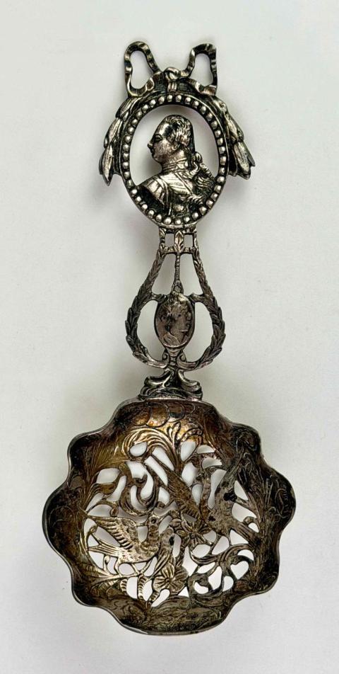 1971.1217 bonbon spoon