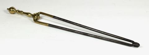 1971.222 tongs