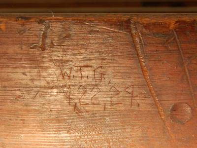 1975.81 inscription