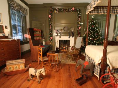 A Joyful Tasha Tudor Christmas
