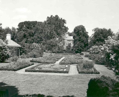 Corbit-Sharp House’s Colonial Revival Garden