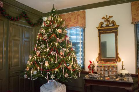 Christmas Tradition and Charm