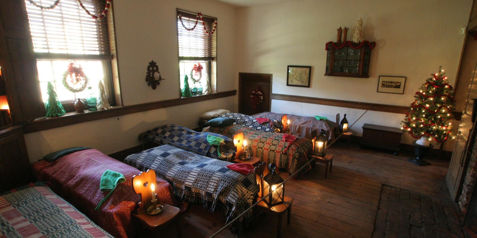 Open Daily - Holiday Exhibit